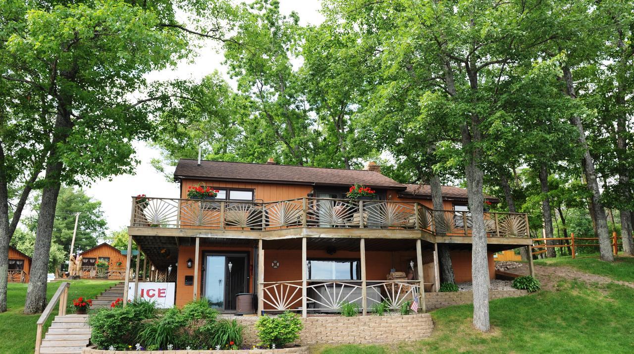 Clear Lake Resort West Branch Bagian luar foto