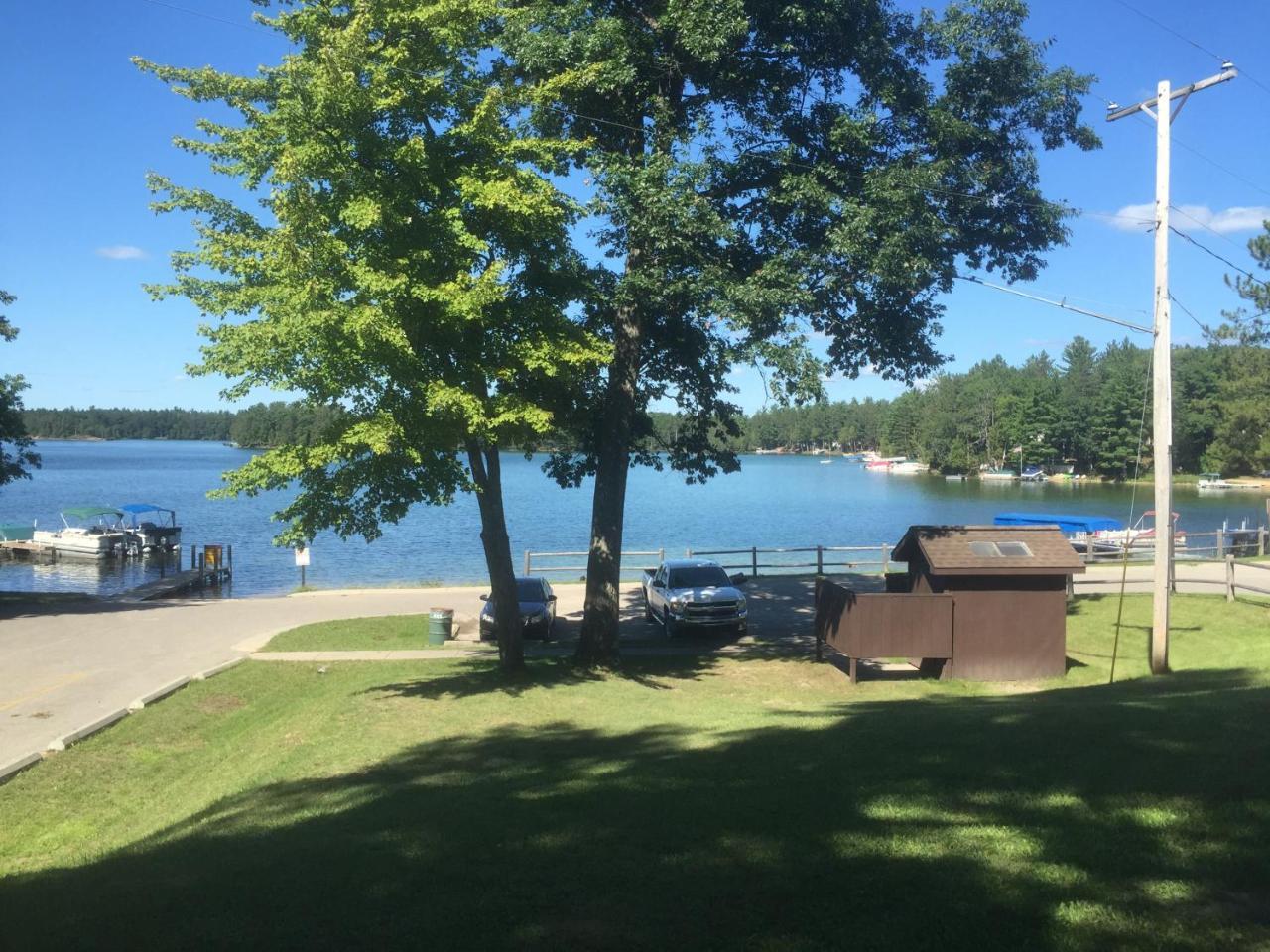 Clear Lake Resort West Branch Bagian luar foto